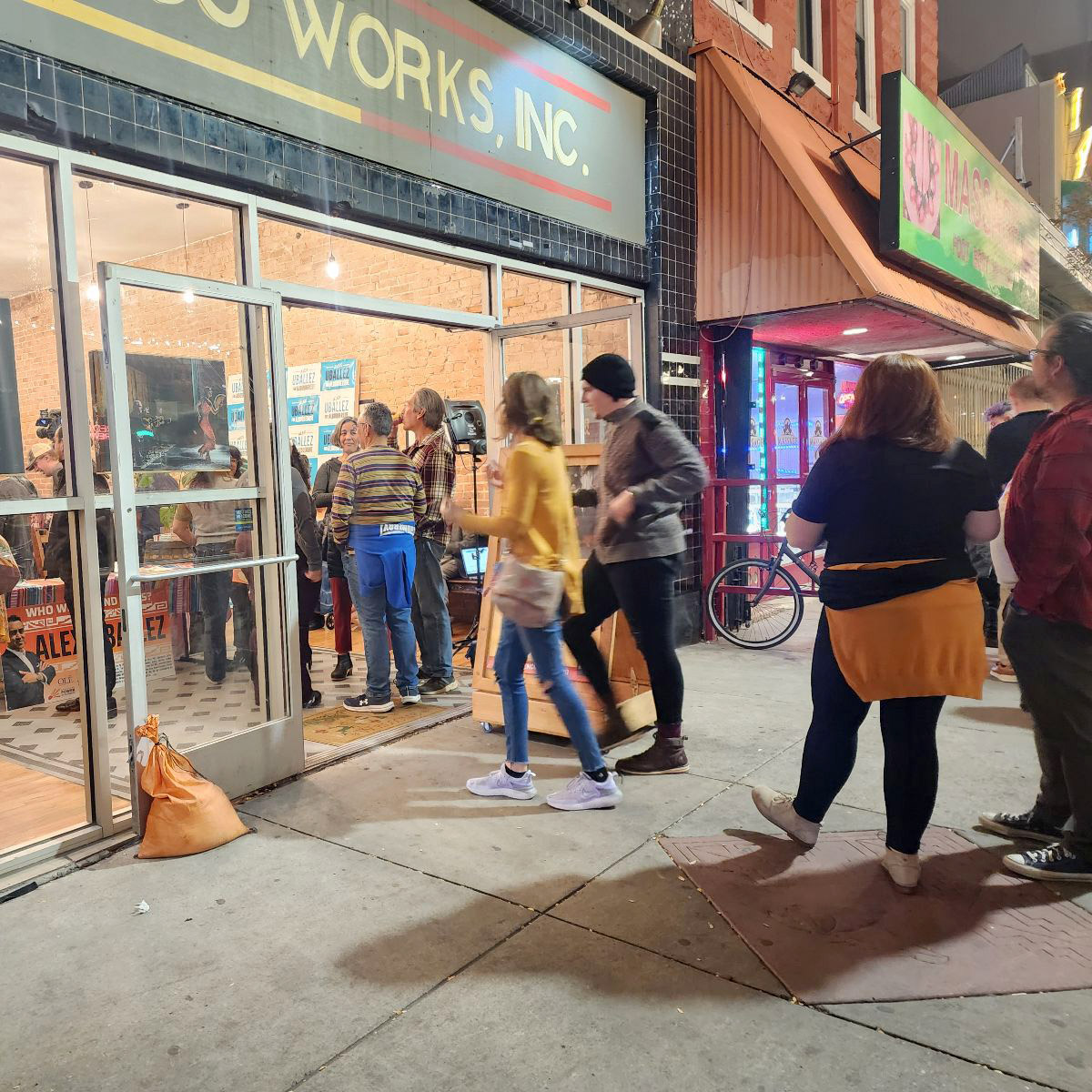 Featured image for “Alex Uballez’s watch party”